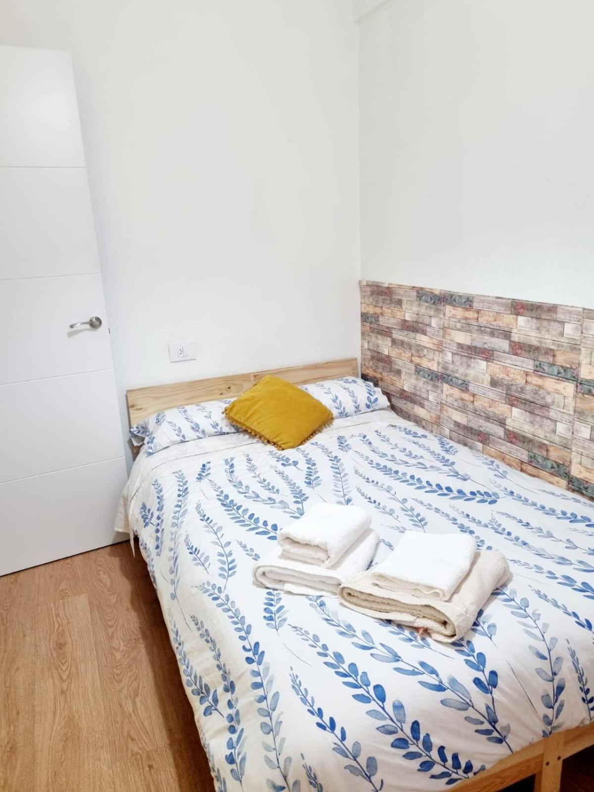 Apartment Acogedor, Con Garaje, Centrico. Vigo